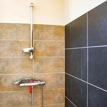 Beautiful In With 2 Bedrooms And Wifi Сasa de vacaciones Arlempdes